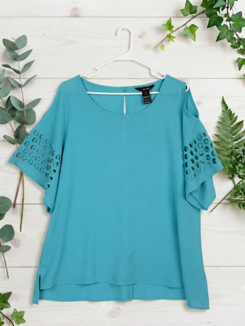 Ali Miles Women Plus 2X Teal Blue Cold Shoulder Top Cutout Sleeve Eyelets Blouse